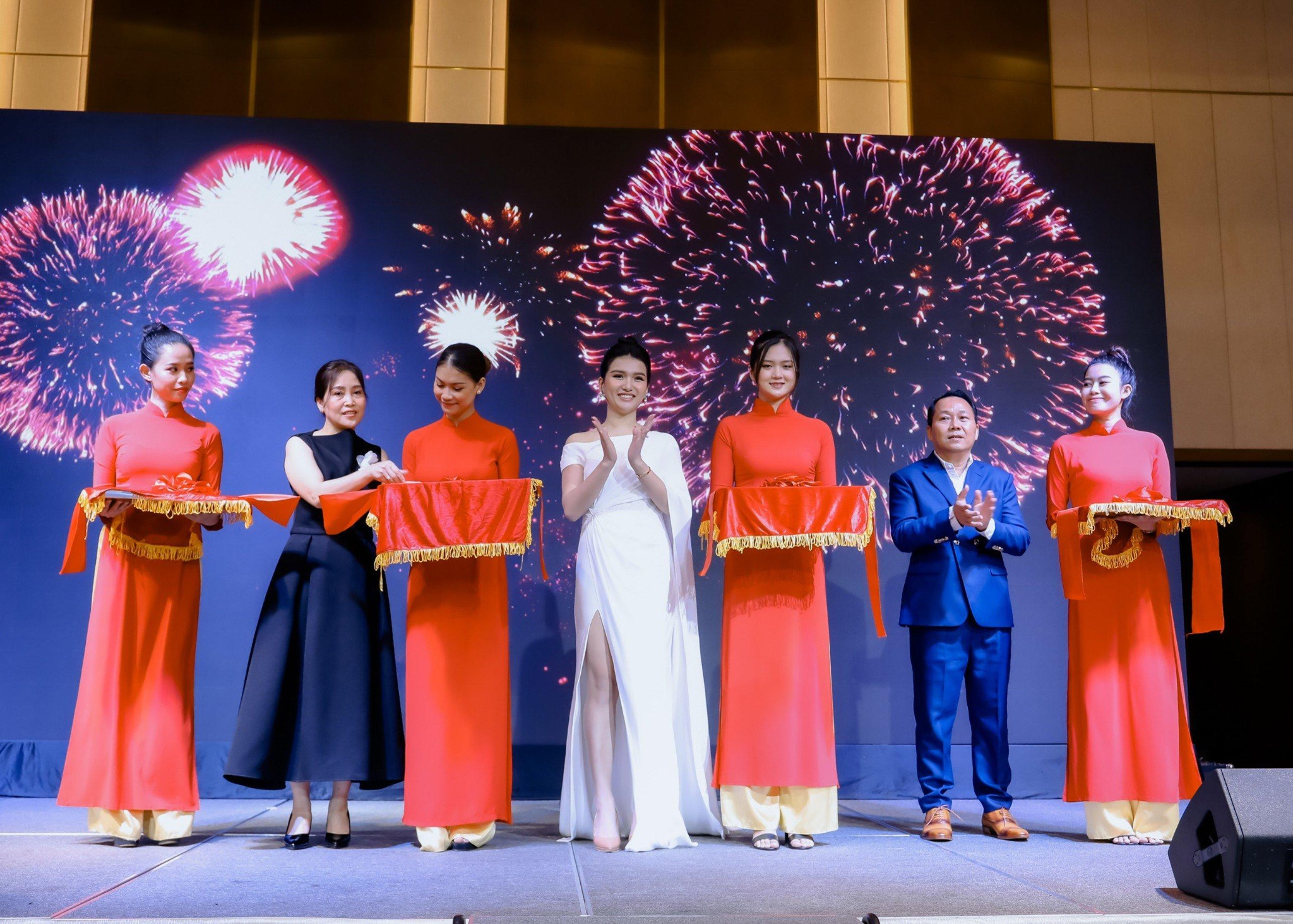 Á hậu Trương Diễm Trinh ra mắt thương hiệu mỹ phầm thiên nhiên B.B NATURE - ảnh 1