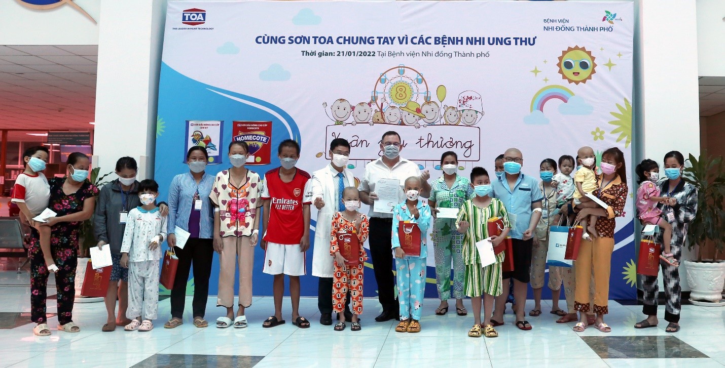 Sơn TOA Việt Nam mang không khí xuân đầm ấm đến Bệnh viện Nhi đồng Thành phố - ảnh 3