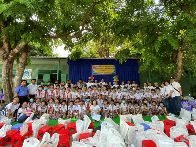 Coach Việt Nam được vinh danh là: “Nơi làm việc tốt nhất châu Á 2021” - Ảnh 3.
