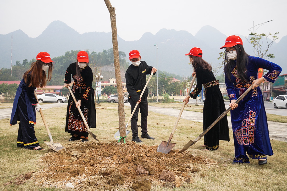 Honda Việt Nam góp 1.000 cây xanh ‘Vì một Việt Nam xanh’ - ảnh 4