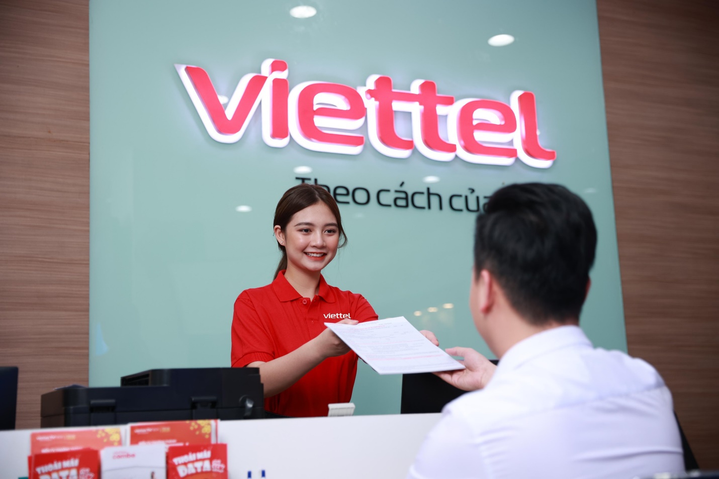 Viettel có chỉ số hài lòng khách hàng cao nhất ngành viễn thông (*) - ảnh 2