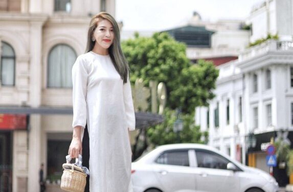 H’Hen Niê kêu gọi chị em phụ nữ chia sẻ kỉ niệm tỏa sáng với áo dài Việt